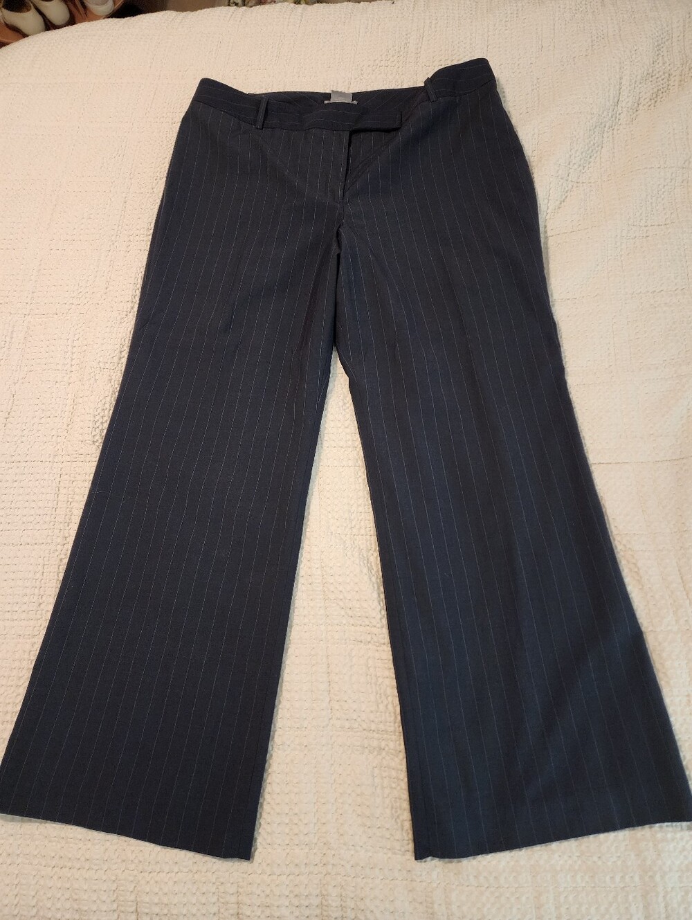 Ann Taylor Signature Fit Navy Pinstripe Wide-Leg Dress Pants 18 Career Quiet Lux